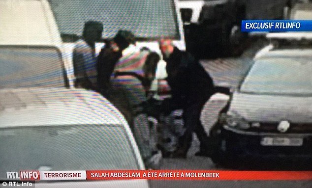 Bi wêne.. girtina tuhmetbarê serkîyê hêrişên Parîsê bibîne.